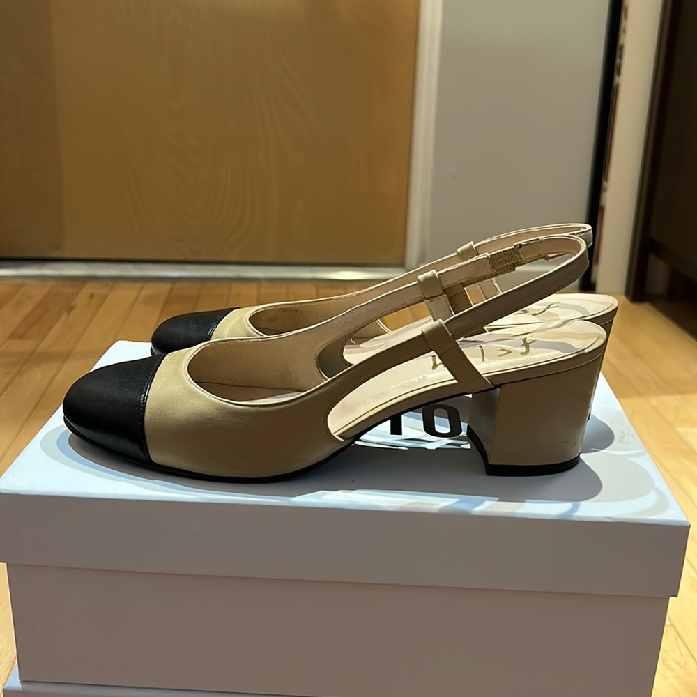 French Sole Baton two-tone slingback pumps